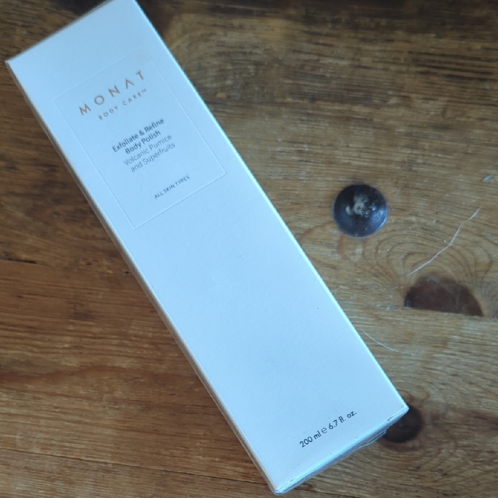 Exfoliate & Refine Body Polish - White